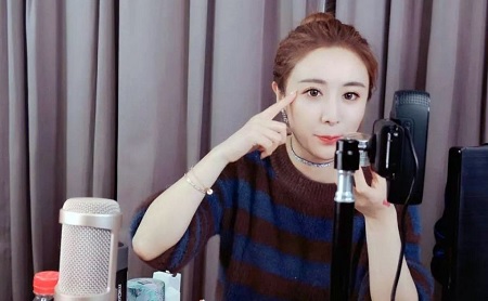 化妆品业的社交玩法：短视频+直播模式优势多